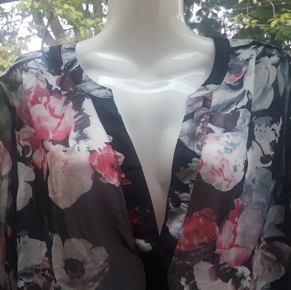 EUC M George sheer floral 3/4 sleeve blouse - Picture 1 of 5